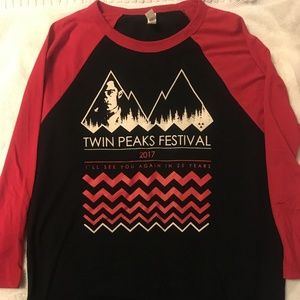 Twin Peaks Festival 2017 Raglan T-Shirt